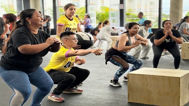 🏋️ Éxito total: Más de 400 personas asistieron a la inauguración del Gym Box Guayacanes 10 Más de 400 personas asistieron a la inauguración del Gym Box Guayacanes