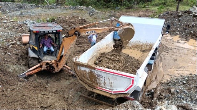 Más de 80 equipos de maquinaria amarilla atienden ola invernal y vías en el Cauca1-