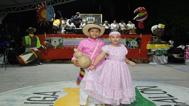 Mercaderes celebra la clausura de su Escuela de Paz Cultural