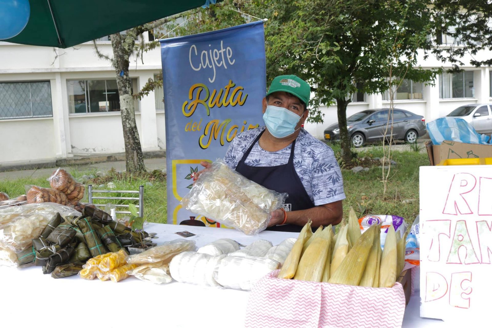 Mercado solidario en las instalaciones de la Secretaría de Agricultura y Desarrollo Rural1