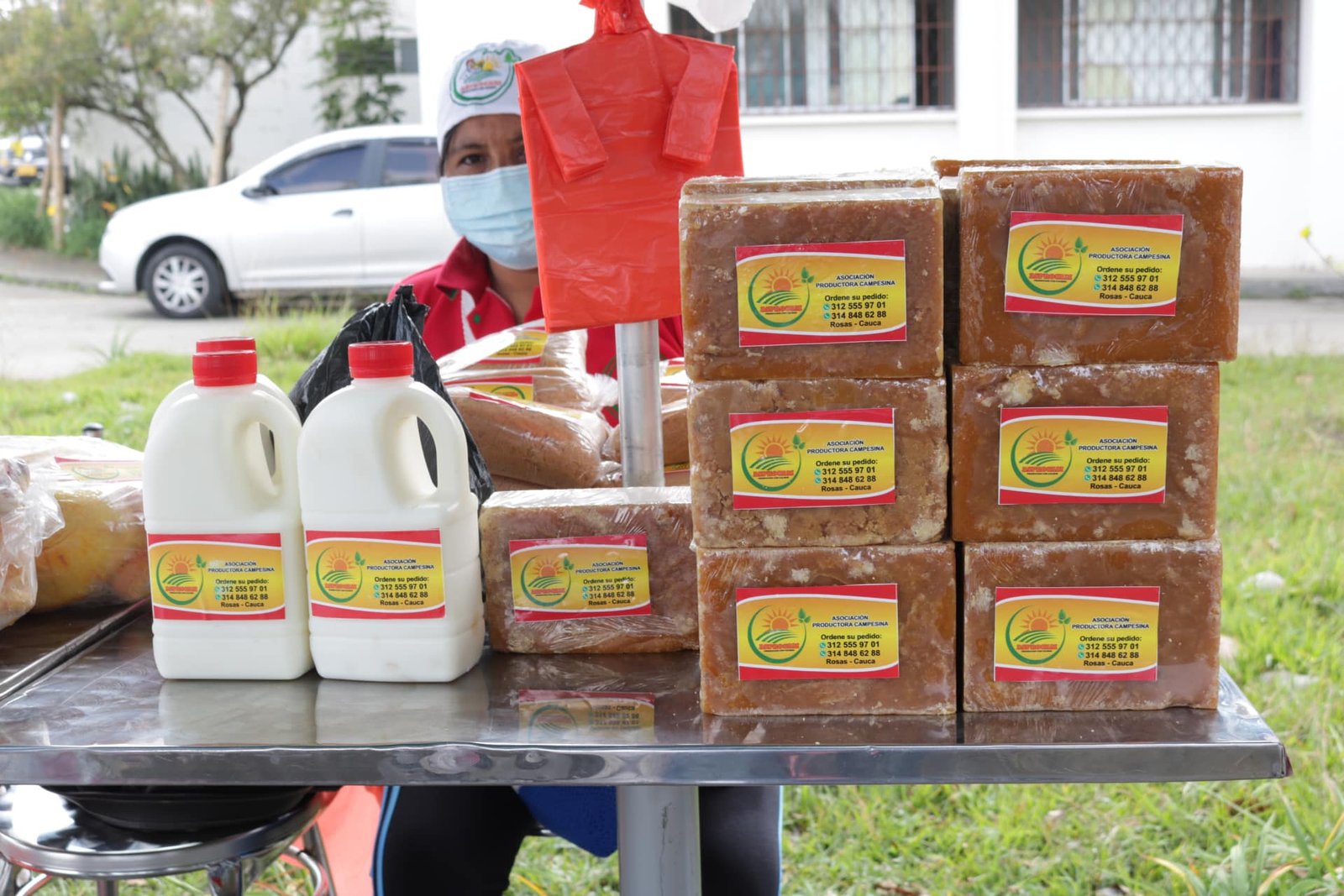 Mercado solidario en las instalaciones de la Secretaría de Agricultura y Desarrollo Rural8