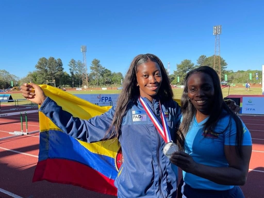 Nerly Juliana Cantoni atleta del registro de la Liga Caucana de Atletismo gano medalla de plata