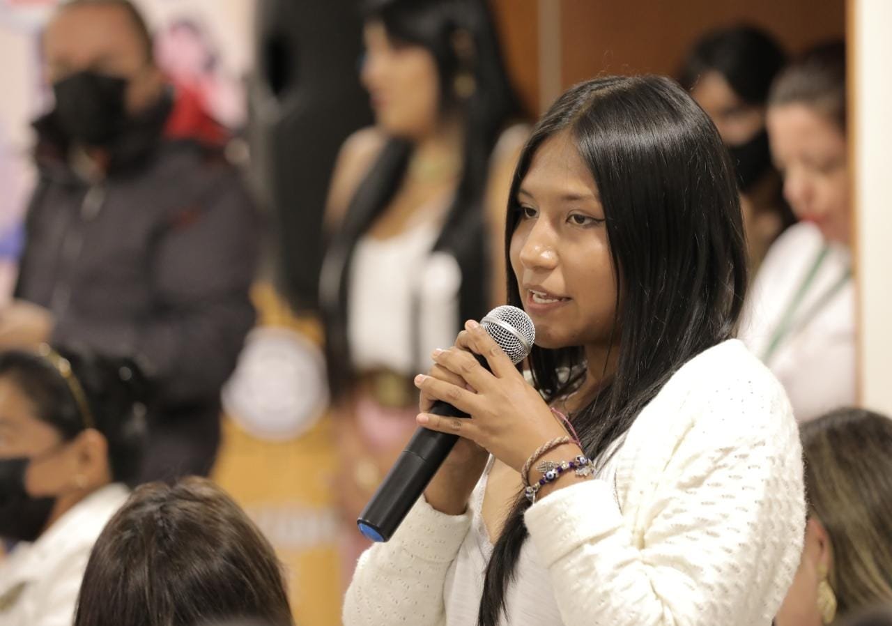 Política con Sello de Mujer14