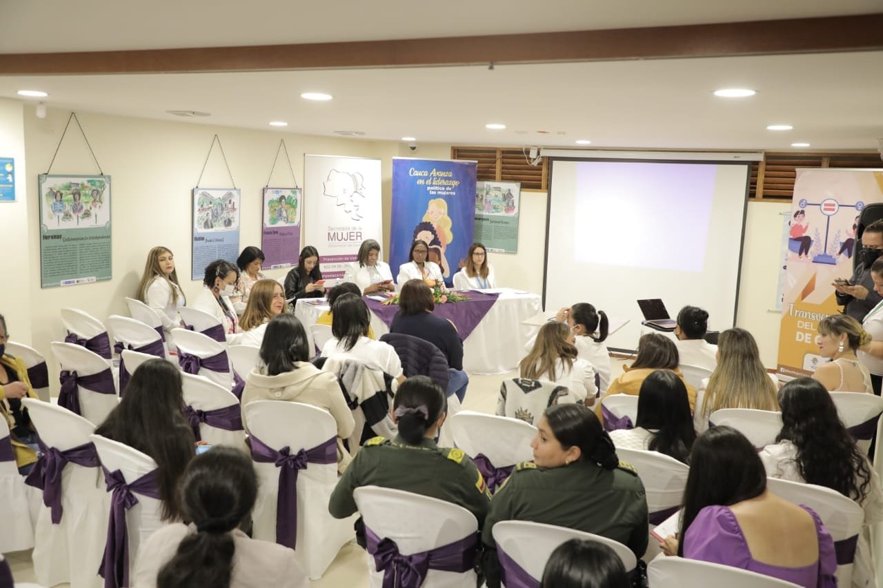 Política con Sello de Mujer15