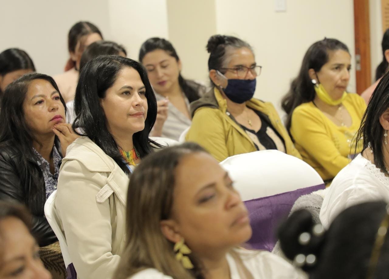 Política con Sello de Mujer16