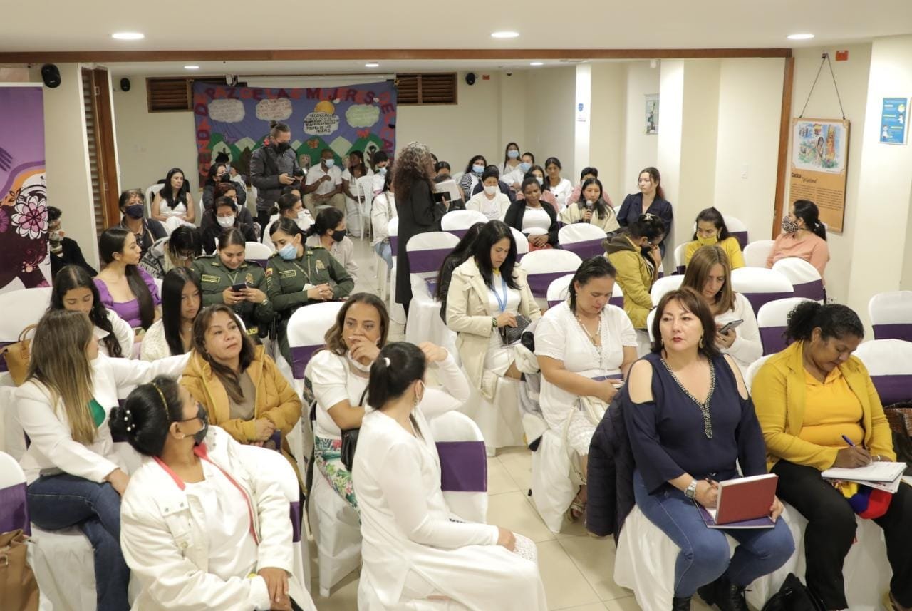 Política con Sello de Mujer9