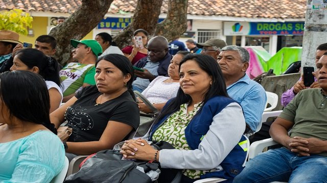 La Alcaldía Municipal de Santander de Quilichao firmará dos nuevos Acuerdos Recíprocos por el Agua (ARA) con el Resguardo de La Concepción y el señor Hans Velasco. Esta iniciativa, en colaboración con Fundación Natura Bolivia y la Autoridad Ancestral Ne’ehjwesx, busca conservar ecosistemas y proteger las fuentes hídricas de la región.