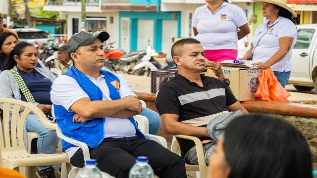 La Alcaldía Municipal de Santander de Quilichao firmará dos nuevos Acuerdos Recíprocos por el Agua (ARA) con el Resguardo de La Concepción y el señor Hans Velasco. Esta iniciativa, en colaboración con Fundación Natura Bolivia y la Autoridad Ancestral Ne’ehjwesx, busca conservar ecosistemas y proteger las fuentes hídricas de la región.