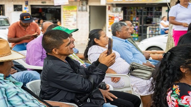 La Alcaldía Municipal de Santander de Quilichao firmará dos nuevos Acuerdos Recíprocos por el Agua (ARA) con el Resguardo de La Concepción y el señor Hans Velasco. Esta iniciativa, en colaboración con Fundación Natura Bolivia y la Autoridad Ancestral Ne’ehjwesx, busca conservar ecosistemas y proteger las fuentes hídricas de la región.