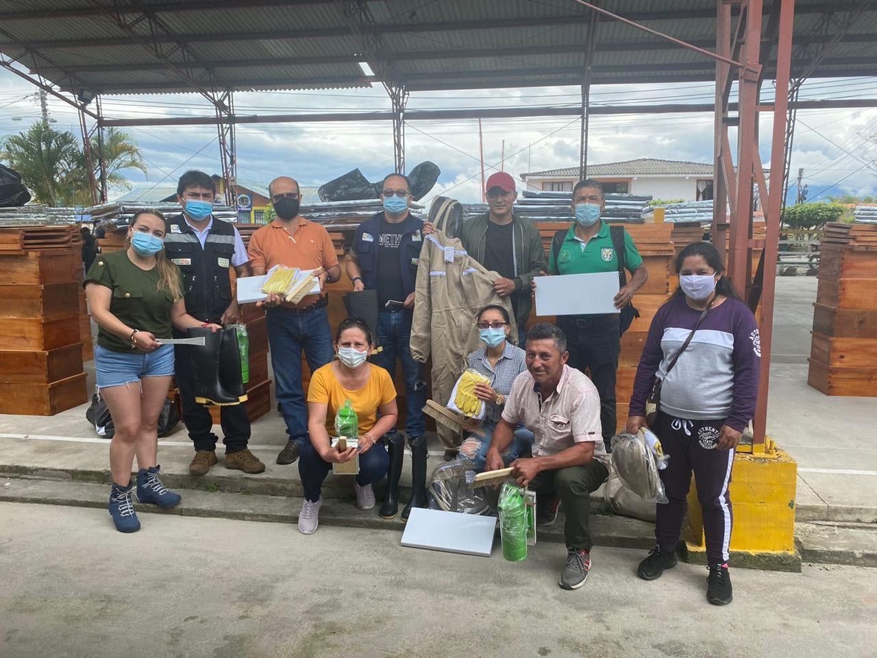 Proyecto de fortalecimiento de la cadena apícola en el Cauca3