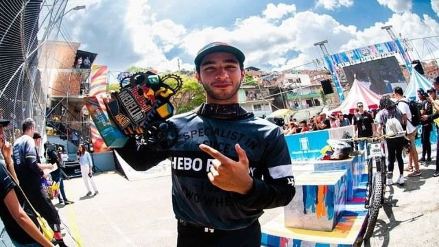 Quilichagueno Sebastian Holguin villa volvio a subirse al podium