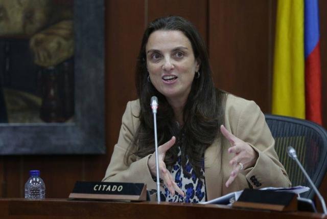 Renuncia la ministra de las TIC Karen Abudinen, por el grave escándalo de los 70 mil millones del contrato con centros poblados