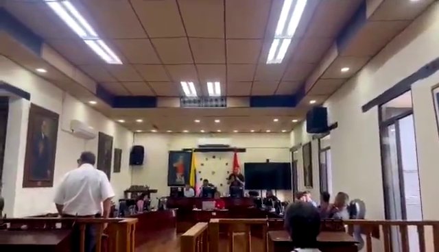 SE CALENTO EL CONCEJO MUNICIPAL