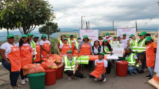 Se entregaron insumos y herramientas a mas de 40 mujeres para fortalecer sus emprendimientos en el sur del Cauca