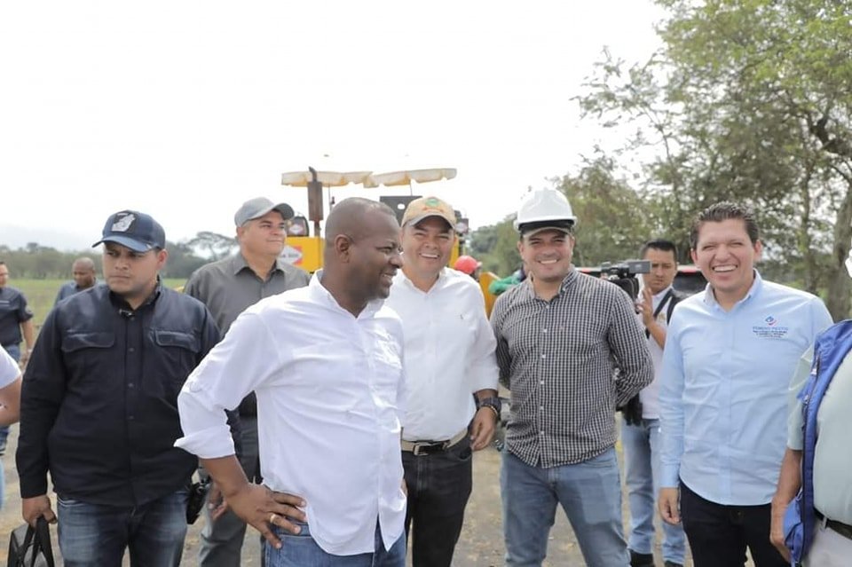 #SíAvanzamos a través de la 'Revolución Vial' y obras para la paz11