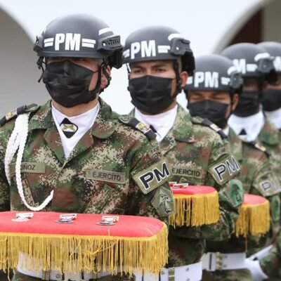actos conmemorativos del 7 de agosto, y el aniversario 211 del Ejército Nacional11