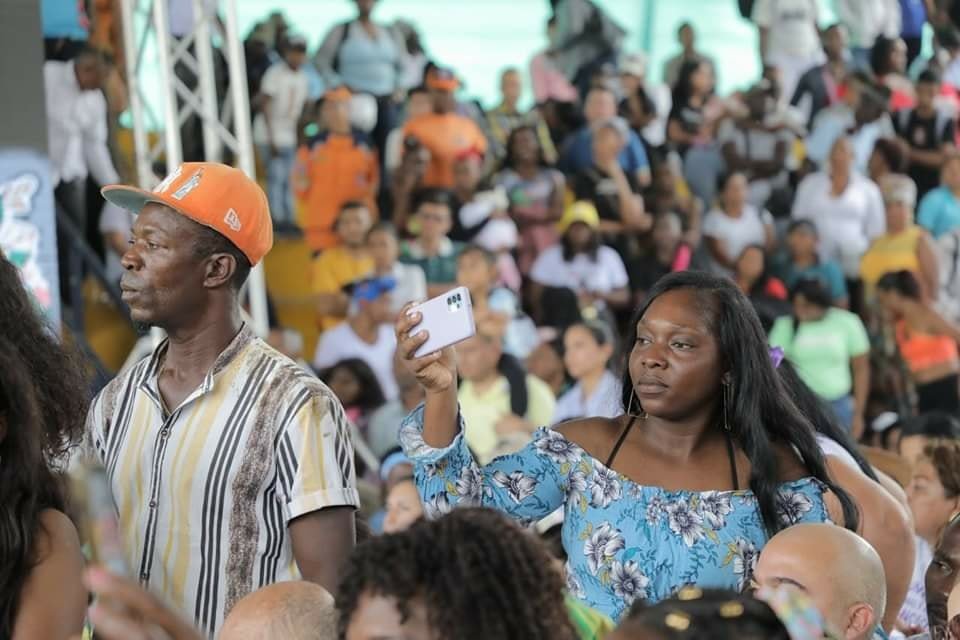 el acto de entrega de mandato popular a la Vicepresidenta de la República, Francia Márquez15