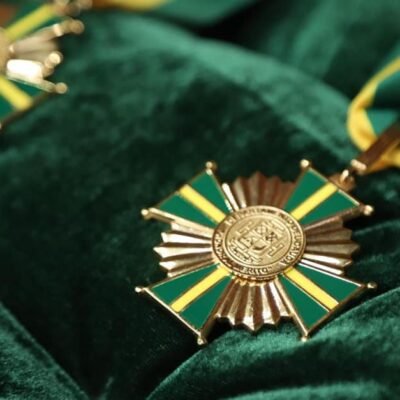 gobernador del cauca hace distinciones miembros fuerza publica18