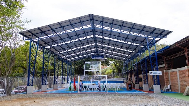 ¡Alianza que transforma! Más de 5.000 estudiantes de Quilichao estrenan dos nuevas cubiertas deportivas