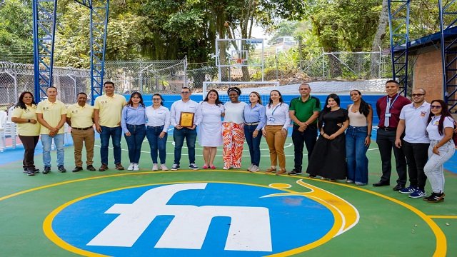 ¡Alianza que transforma! Más de 5.000 estudiantes de Quilichao estrenan dos nuevas cubiertas deportivas